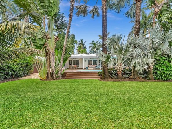 924 Belle Meade Island Dr, Miami FL 33138