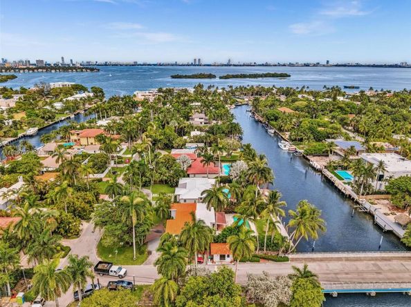 924 Belle Meade Island Dr, Miami FL 33138