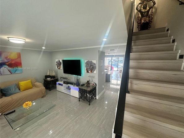 3666 NE 167th St 30, North Miami Beach FL 33160