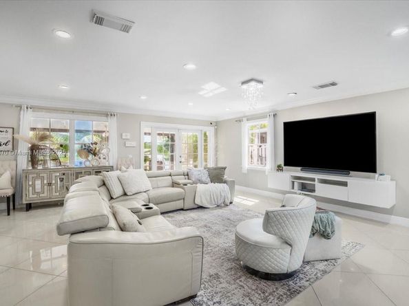 1820 Vista Way, Margate FL 33063