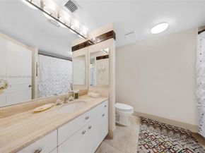 1581 Brickell Ave 2104, Miami FL 33129