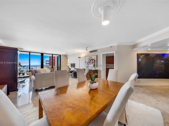 1581 Brickell Ave 2104, Miami FL 33129