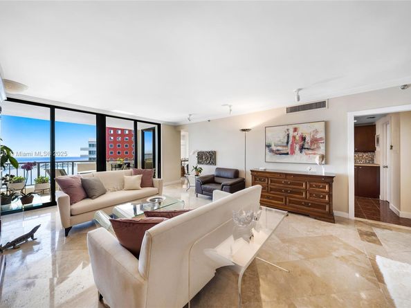 1581 Brickell Ave 2104, Miami FL 33129