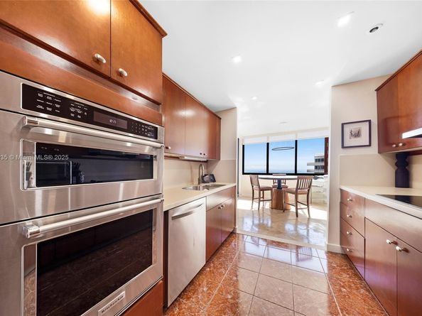 1581 Brickell Ave 2104, Miami FL 33129