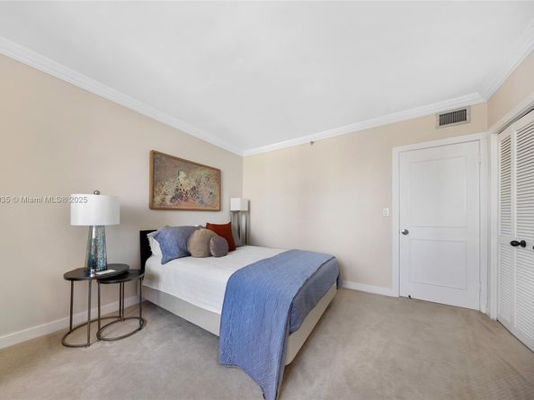 1581 Brickell Ave 2104, Miami FL 33129