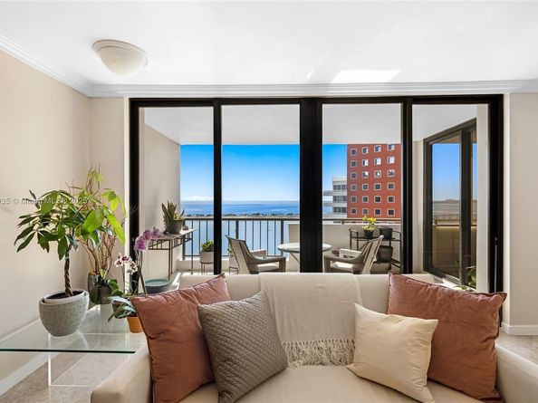 1581 Brickell Ave 2104, Miami FL 33129