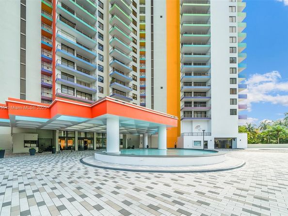 1581 Brickell Ave 2104, Miami FL 33129