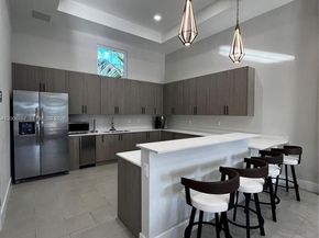 12429 NW 23rd Ct, Miami FL 33167