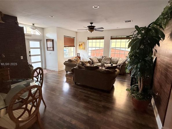 2271 NW 159th Ave, Pembroke Pines FL 33028