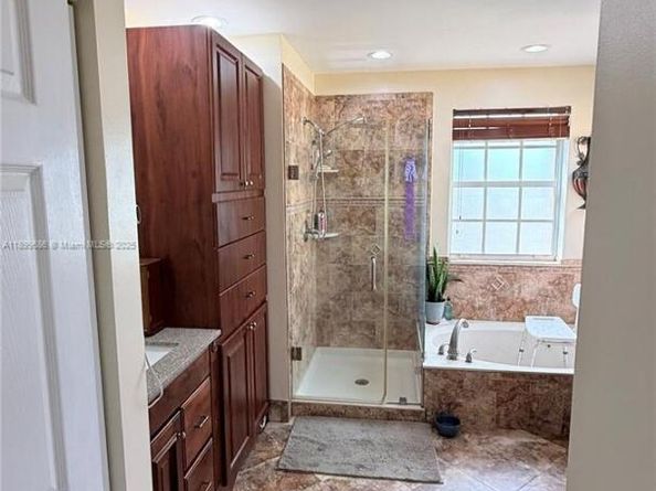 2271 NW 159th Ave, Pembroke Pines FL 33028
