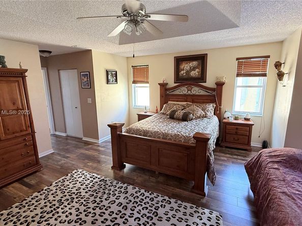 2271 NW 159th Ave, Pembroke Pines FL 33028