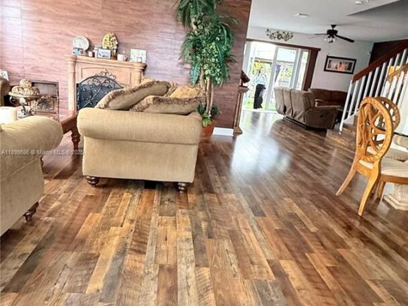 2271 NW 159th Ave, Pembroke Pines FL 33028