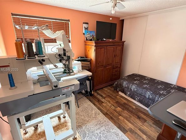 2271 NW 159th Ave, Pembroke Pines FL 33028