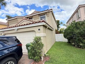 2271 NW 159th Ave, Pembroke Pines FL 33028