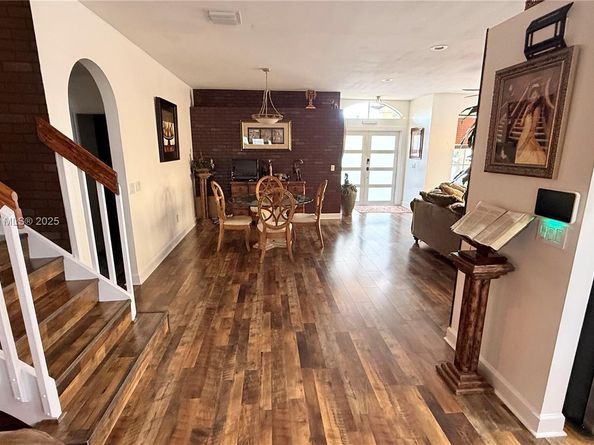 2271 NW 159th Ave, Pembroke Pines FL 33028