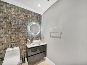 21150 Point Pl 702, Aventura FL 33180