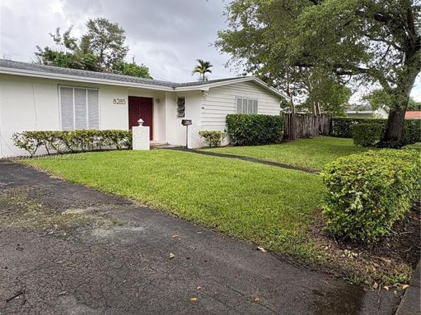8285 SW 104th St, Miami FL 33156
