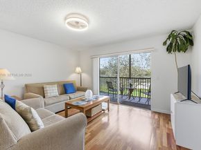 1200 SW 137th Ave 308E, Pembroke Pines FL 33027