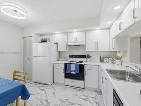 1200 SW 137th Ave 308E, Pembroke Pines FL 33027