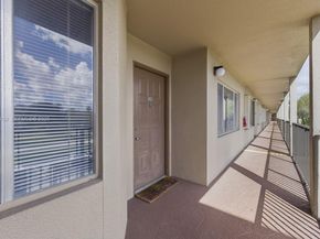 1200 SW 137th Ave 308E, Pembroke Pines FL 33027