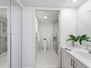 1200 SW 137th Ave 308E, Pembroke Pines FL 33027