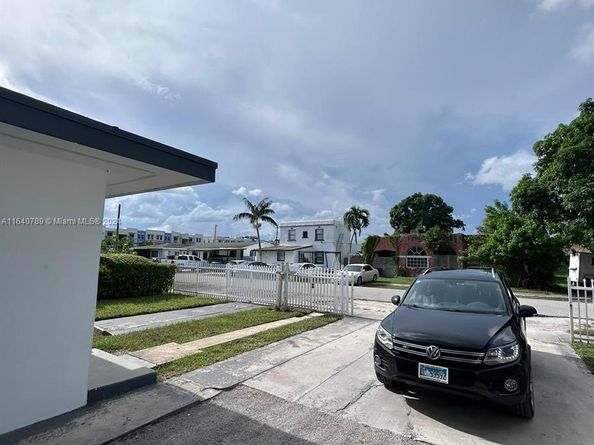 1128 NW 76th St, Miami FL 33150