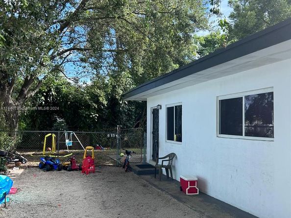 1128 NW 76th St, Miami FL 33150
