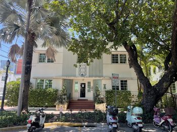 359 Meridian Ave