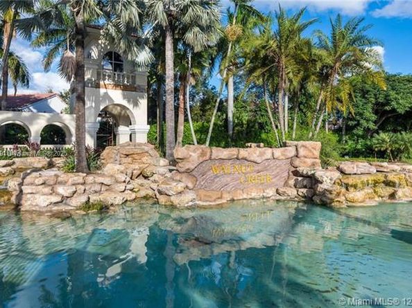 7950 NW 20th St, Pembroke Pines FL 33024