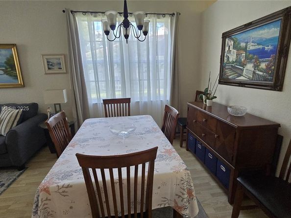 7950 NW 20th St, Pembroke Pines FL 33024