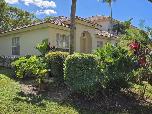 7950 NW 20th St, Pembroke Pines FL 33024