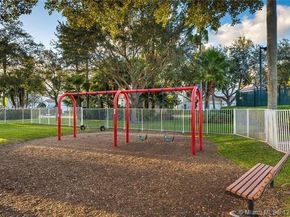 7950 NW 20th St, Pembroke Pines FL 33024