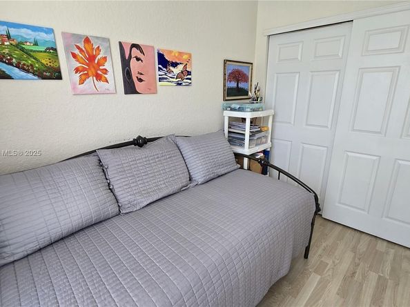 7950 NW 20th St, Pembroke Pines FL 33024