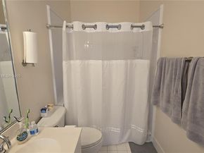 7950 NW 20th St, Pembroke Pines FL 33024