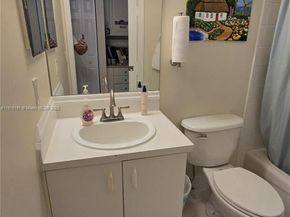 7950 NW 20th St, Pembroke Pines FL 33024