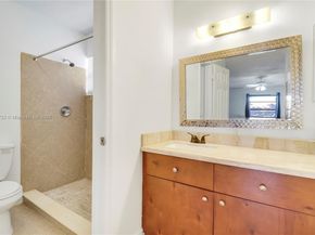 301 Lakewood Drive 8A, Jupiter FL 33458