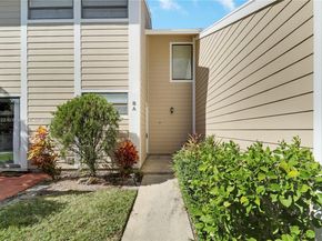 301 Lakewood Drive 8A, Jupiter FL 33458