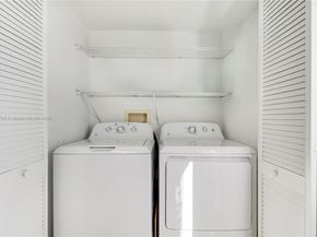 301 Lakewood Drive 8A, Jupiter FL 33458