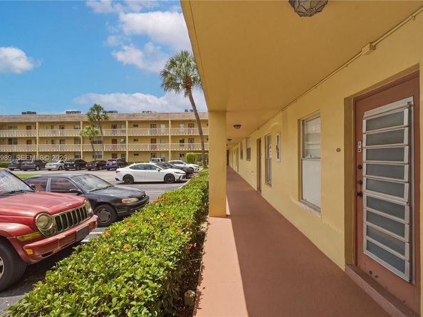 5961 NW 61st Ave 111, Tamarac FL 33319