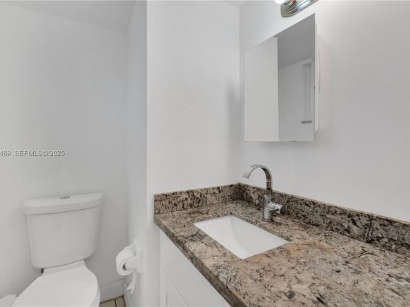 1140 NE 191 24, Miami FL 33179