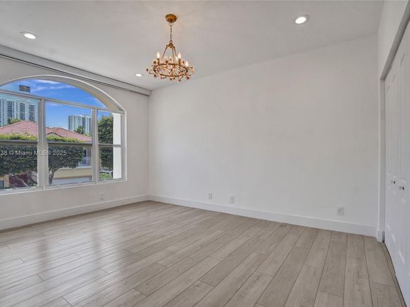 3757 NE 208th Te., Aventura FL 33180