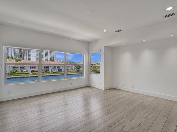 3757 NE 208th Te., Aventura FL 33180