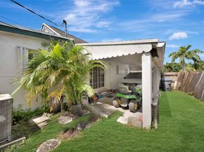 2442 Fillmore St, Hollywood FL 33020