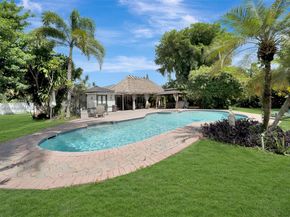 2442 Fillmore St, Hollywood FL 33020