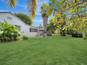 2442 Fillmore St, Hollywood FL 33020