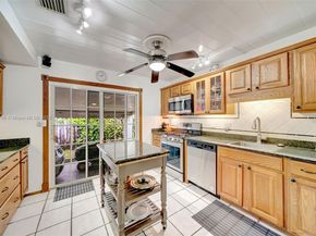 2442 Fillmore St, Hollywood FL 33020