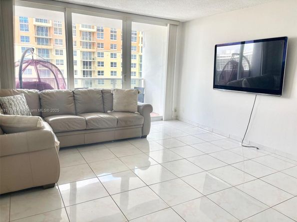 3140 S Ocean Dr 1508, Hallandale Beach FL 33009