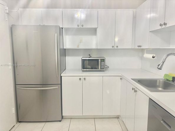 3140 S Ocean Dr 1508, Hallandale Beach FL 33009