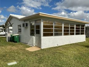 8604 NW 59th Pl, Tamarac FL 33321