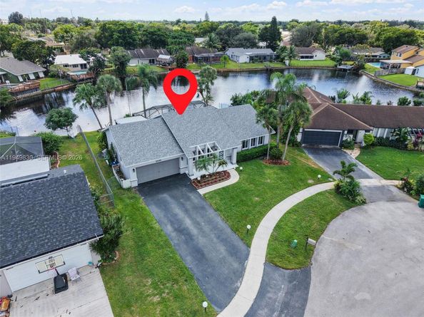 8708 SW 52nd St, Cooper City FL 33328